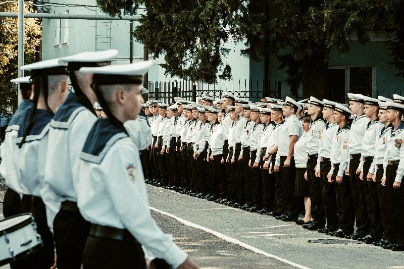 ВПЕРЁД! К ЗНАНИЯМ!